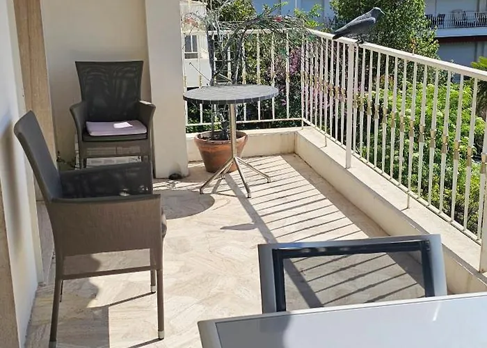 Bella D'azur * نيس