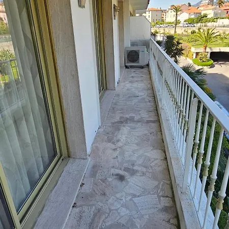 Bella D'azur Daire Nice